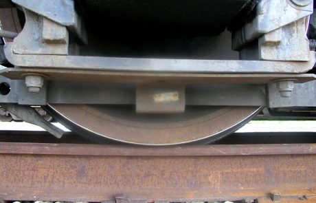 GP38-3_Unit4996_4 GP38 Locomotive wheel