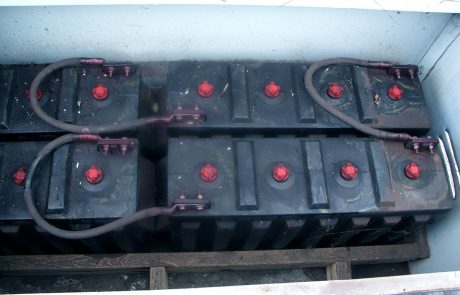 SW1200_EACX506_7 SW1200 Locomotive batteries