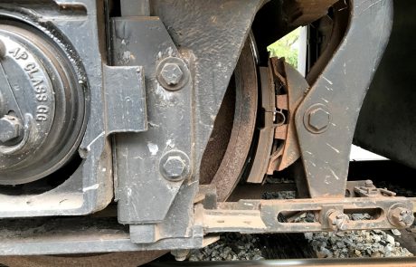 SW1500_Unit1128_5 SW1500 Locomotive wheels and brakes